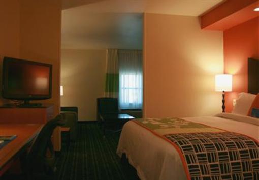 фото отеля Fairfield Inn & Suites Denver