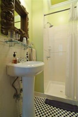 фото отеля Shorecrest Bed and Breakfast and Beach House