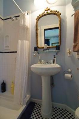 фото отеля Shorecrest Bed and Breakfast and Beach House