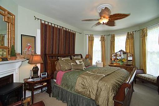 фото отеля Shorecrest Bed and Breakfast and Beach House