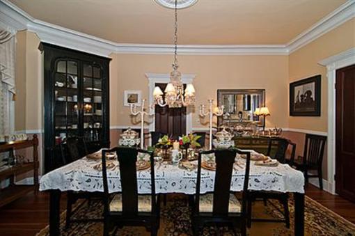 фото отеля Shorecrest Bed and Breakfast and Beach House