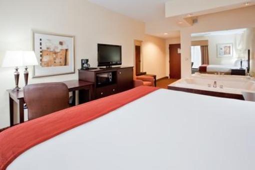 фото отеля Holiday Inn Express Covington