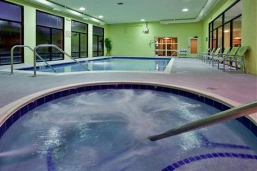 фото отеля Holiday Inn Express Covington