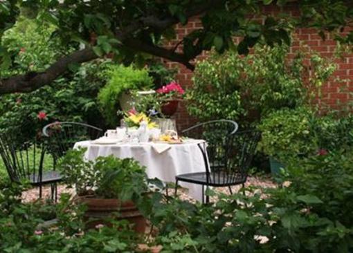 фото отеля Mon Ami Bed and Breakfast