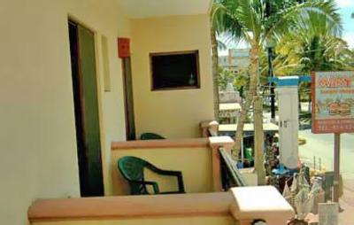 фото отеля Blue Pacific Suites