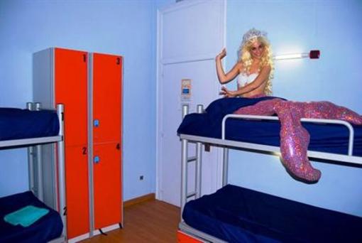 фото отеля Mediterranean Youth Hostel