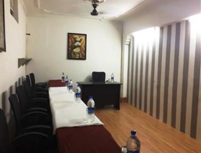 фото отеля Hotel Sarin Inn