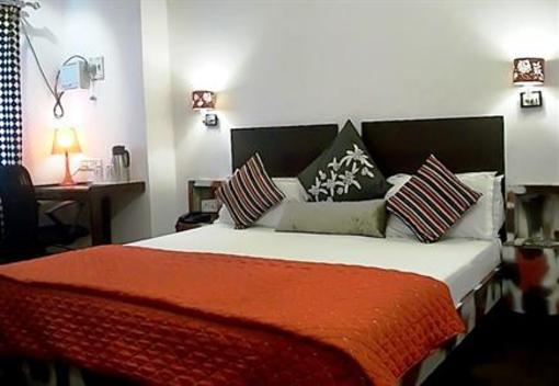 фото отеля Hotel Sarin Inn