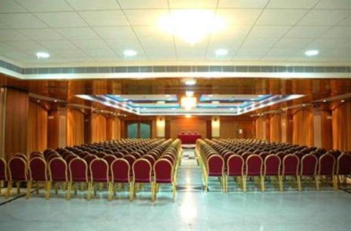 фото отеля Hotel Deluxe Chennai