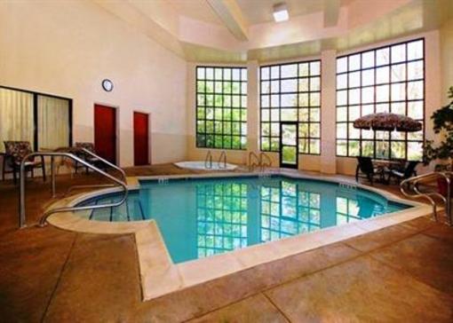 фото отеля Comfort Suites State College