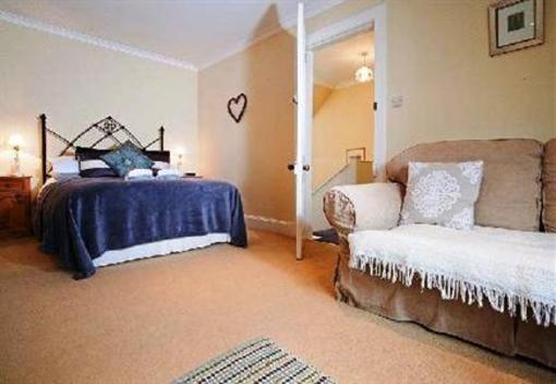 фото отеля Glenuig House Bed & Breakfast