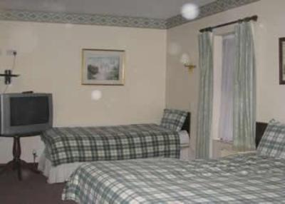 фото отеля Commercial & Tourist Hotel Ballinamore