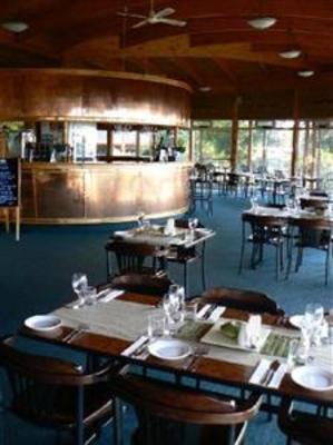 фото отеля Bridport Resort & Convention Centre
