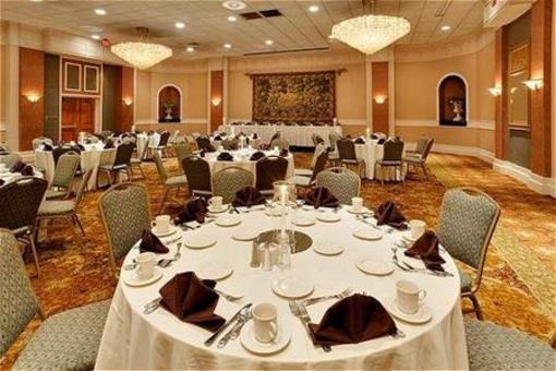 фото отеля Holiday Inn Harrisburg Hershey