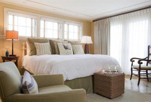 фото отеля Vineyard Square Hotel & Suites