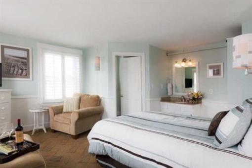 фото отеля Vineyard Square Hotel & Suites