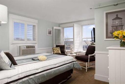 фото отеля Vineyard Square Hotel & Suites