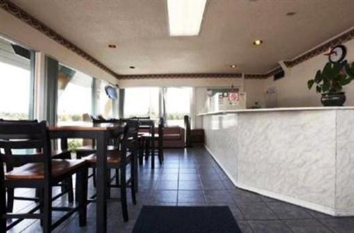 фото отеля Americas Best Value Inn and Suites - Flagstaff E. Route 66