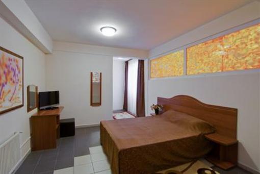 фото отеля Hotel Tranzzit Bucharest