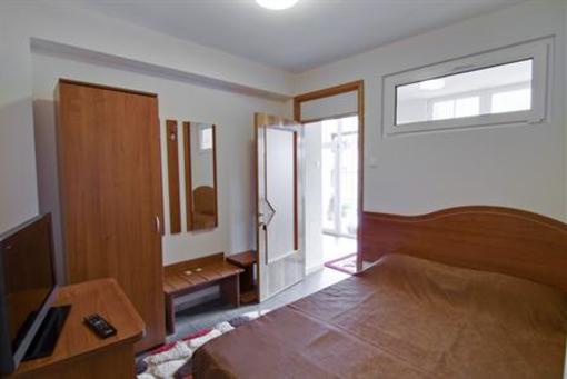 фото отеля Hotel Tranzzit Bucharest