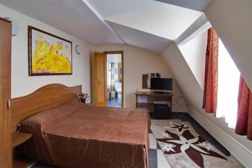 фото отеля Hotel Tranzzit Bucharest