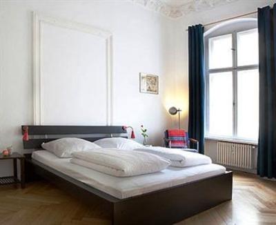 фото отеля Hotel Zu Hause Berlin