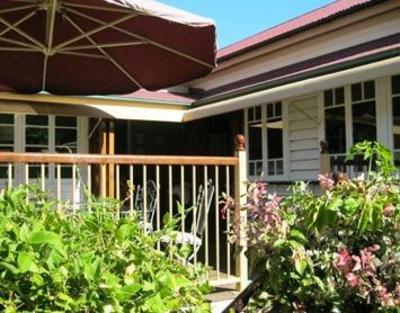 фото отеля Classique Bed and Breakfast