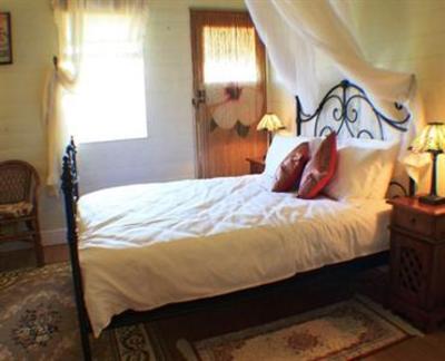 фото отеля Classique Bed and Breakfast
