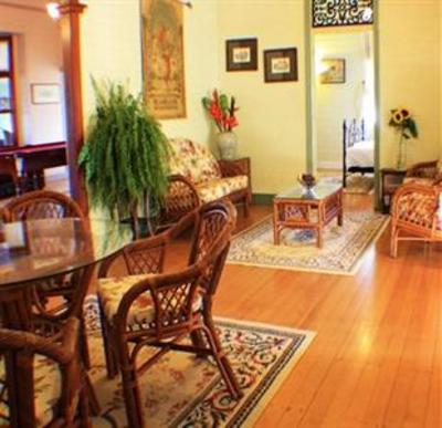 фото отеля Classique Bed and Breakfast