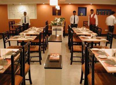 фото отеля Hotel Rajdhani Hyderabad