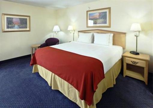 фото отеля Holiday Inn Express Hotel & Suites Fayetteville-Univ of AR Area