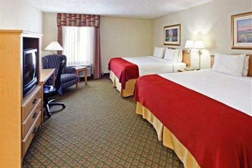 фото отеля Holiday Inn Express Hotel & Suites Fayetteville-Univ of AR Area