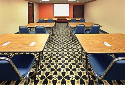 фото отеля Holiday Inn Express Hotel & Suites Fayetteville-Univ of AR Area