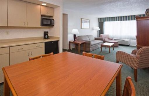 фото отеля Holiday Inn Marquette