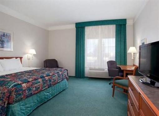фото отеля La Quinta Inn & Suites Denver Southwest Lakewood