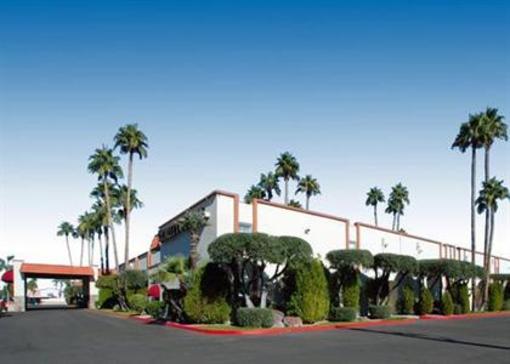 фото отеля Quality Inn Airport Tempe