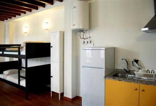 фото отеля Granada Inn Apartments