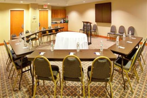 фото отеля Holiday Inn Express Hotel & Suites Brandermill Midlothian (Virginia)