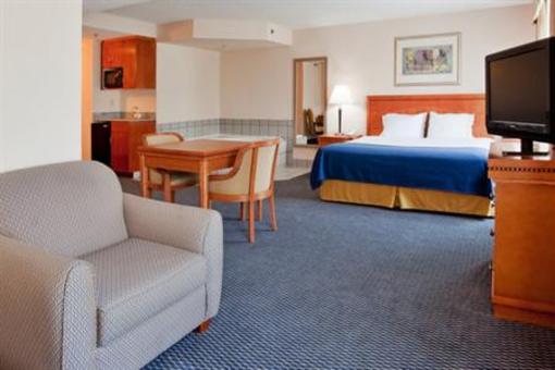 фото отеля Holiday Inn Express Hotel & Suites Brandermill Midlothian (Virginia)