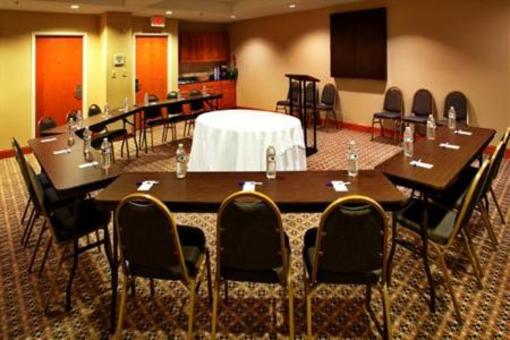 фото отеля Holiday Inn Express Hotel & Suites Brandermill Midlothian (Virginia)