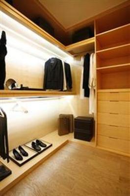 фото отеля Poly World Trading Center Serviced Apartment