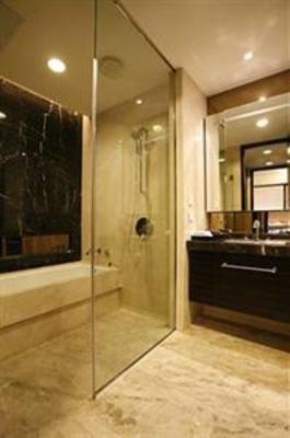 фото отеля Poly World Trading Center Serviced Apartment