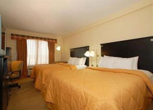 фото отеля Comfort Inn & Suites Airport Maspeth New York City