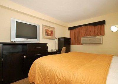 фото отеля Comfort Inn & Suites Airport Maspeth New York City