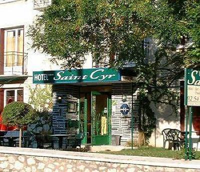 фото отеля Hotel Saint Cyr La Ferte-Saint-Cyr