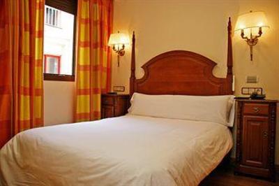 фото отеля Hostal Victoria I
