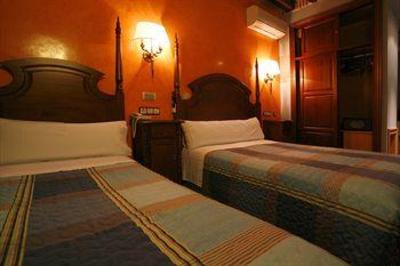 фото отеля Hostal Victoria I