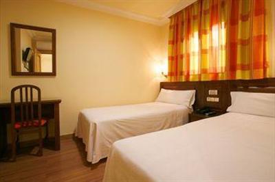 фото отеля Hostal Victoria I