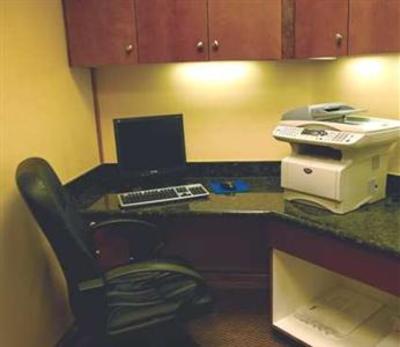 фото отеля Hampton Inn & Suites Durham North I-85