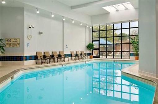 фото отеля Hilton Suites Brentwood